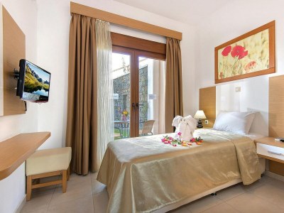 Holiday park Holiday home in Kiotari with a swimming pool - Features photo 11