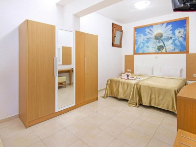 Holiday park Holiday home in Kiotari with a terrace - Features photo 18