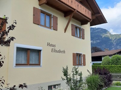 Holiday apartment Haus Elisabeth Apt. "Zugspitz" - Outdoor photo 5