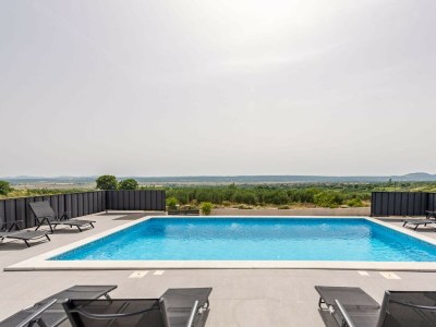 Villa Villa Katarina with pool and jacuzzi - Outdoor photo 2