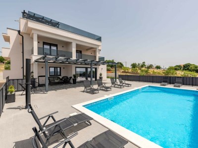 Villa Villa Katarina with pool and jacuzzi - Outdoor photo 7