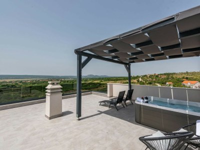 Villa Villa Katarina with pool and jacuzzi - Outdoor photo 9