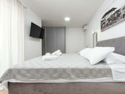 Villa Villa Katarina with pool and jacuzzi - Features photo 30