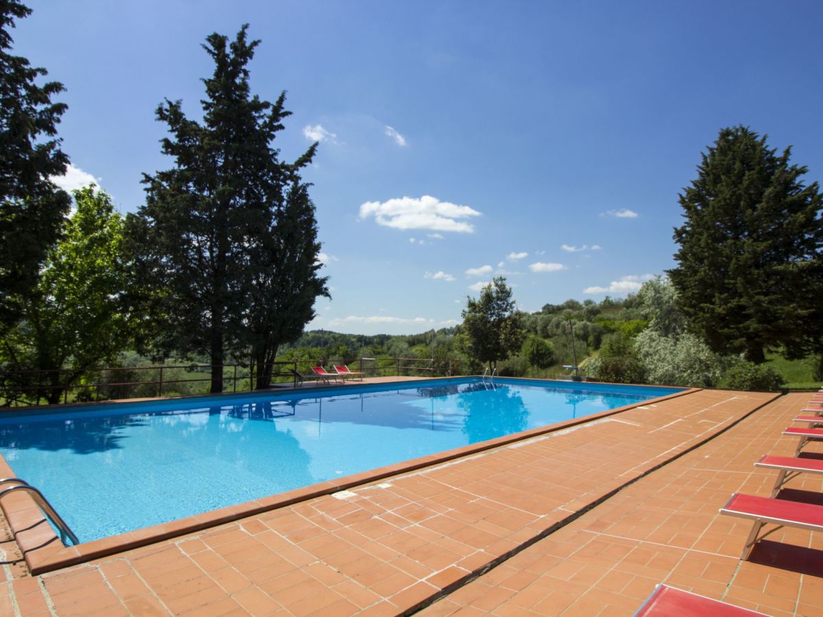 Holiday apartment 3-room holiday apartment with pool on picturesque estate - Outdoor photo 3