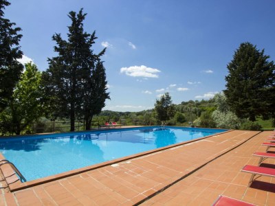 Holiday apartment 3-room holiday apartment with pool on picturesque estate - Outdoor photo 3