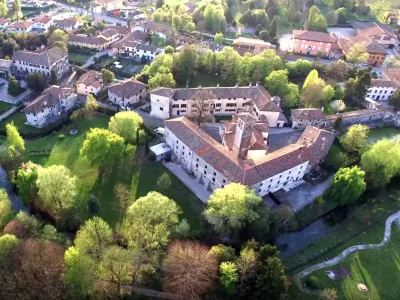 Holiday house "Artuico" with garden in castle - Outdoor photo 2