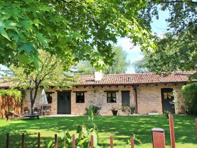 Holiday house "Artuico" with garden in castle - Outdoor photo 9
