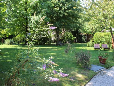 Holiday house "Artuico" with garden in castle - Outdoor photo 14