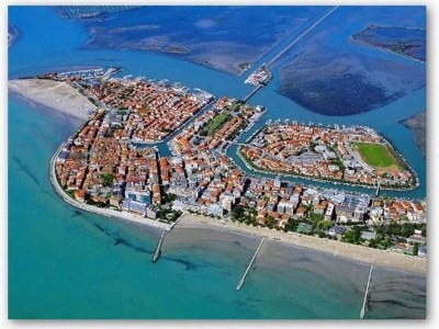 Holiday house "Artuico" with garden in castle - Environment photo 38