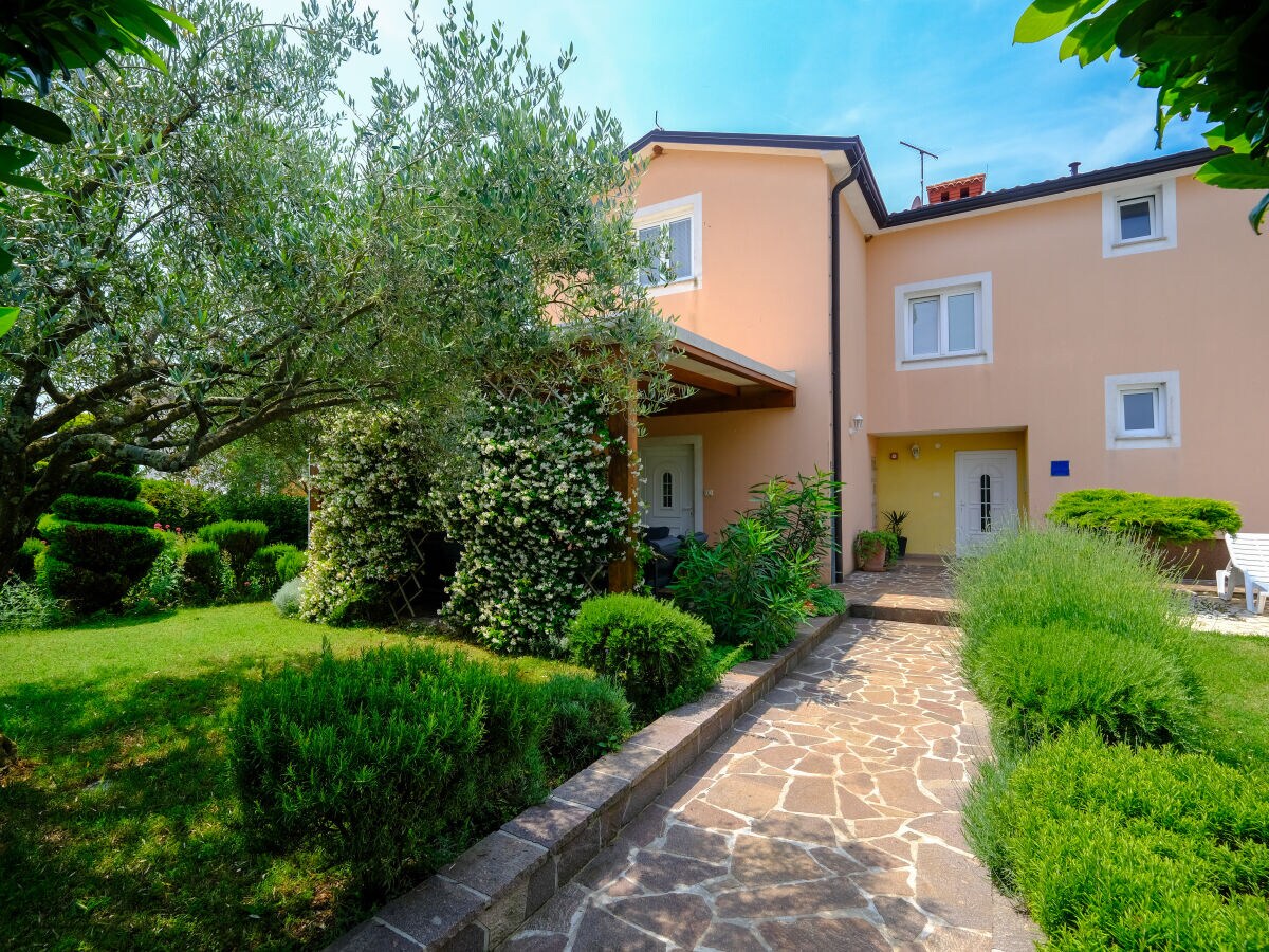 Holiday house Antonac - Outdoor photo 2