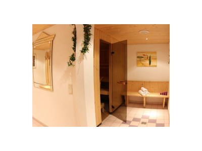 Holiday room Familienz. 3 Pers. mit Dusche od. Bad,WC - Outdoor photo 17