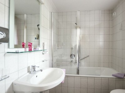 Holiday room Familienz. 3 Pers. mit Dusche od. Bad,WC - Features photo 40