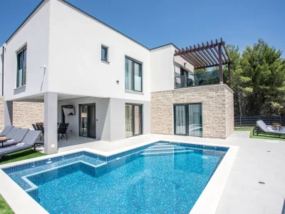 Villa Villa Nina - heated pool in Tugare - Villa