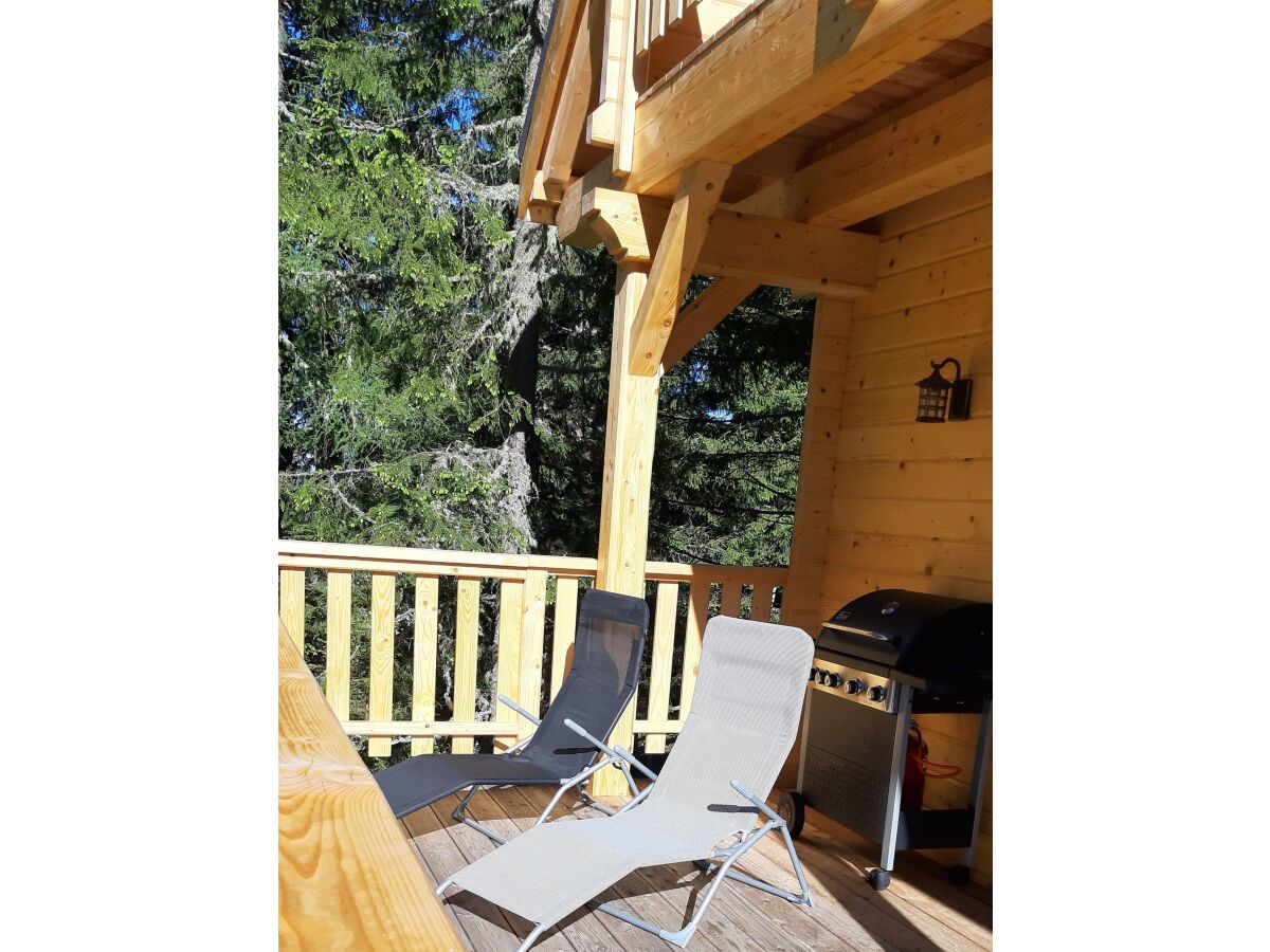 Holiday room Ferienhaus, Dusche und Bad, WC, waldseitig - Outdoor photo 2