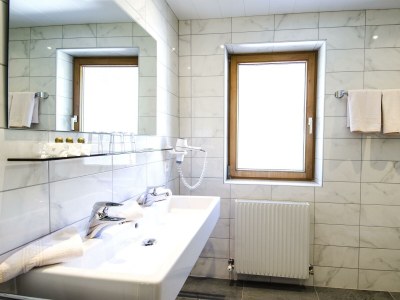 Holiday room Dreibettzimmer mit Dusche, WC - Features photo 23