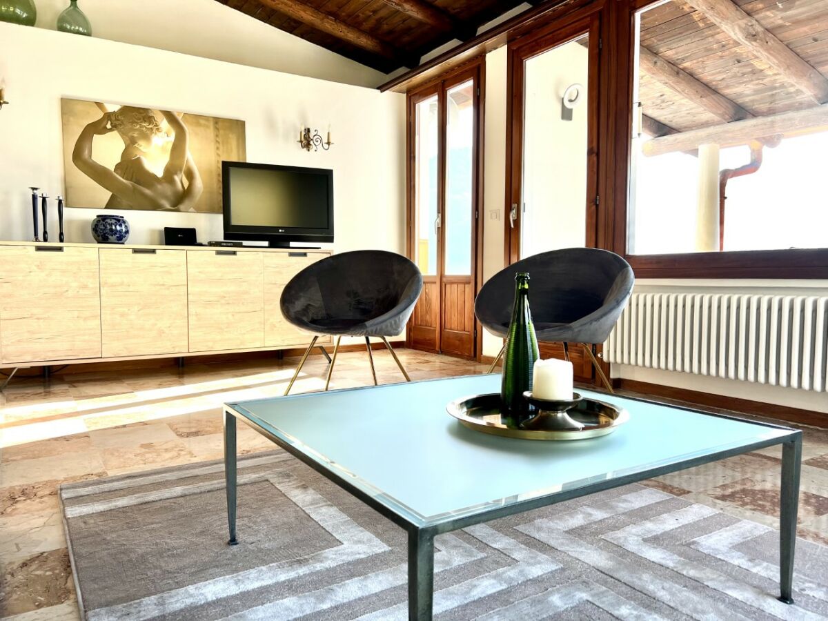 Apartment No title - Outdoor photo 5