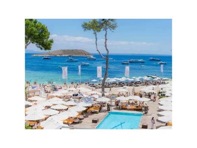 Holiday house Luxurious villa by Versace - Environment photo 38