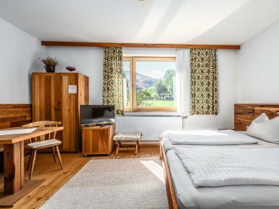 Holiday room Dreibettzimmer Trio, Dusche, WC, 1 Schlafraum - Outdoor photo 5