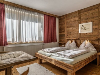 Holiday room Dreibettzimmer Trio, Dusche, WC, 1 Schlafraum - Features photo 12