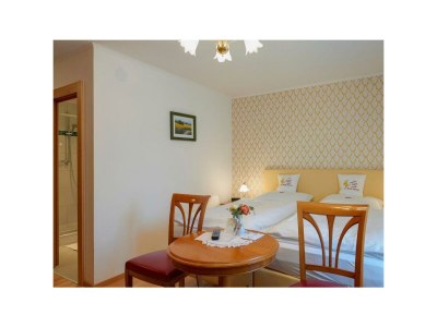 Holiday room Doppelzimmer, Dusche, WC, 1 Schlafraum - Features photo 59