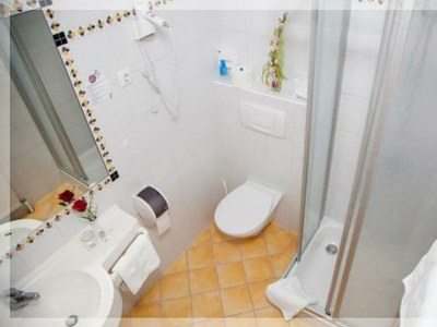 Holiday room Einzelzimmer, Dusche, WC, Wohn-/Schlafraum - Outdoor photo 3