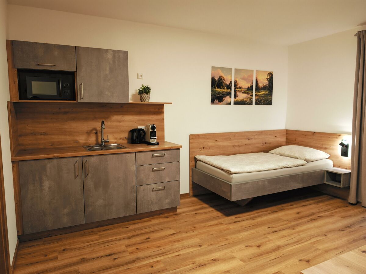 Holiday room Einzelzimmer, Dusche, WC, Wohn-/Schlafraum - Outdoor photo 2