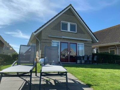 Holiday house Dijkhuis Sauna 6 in Medemblik - Holiday house