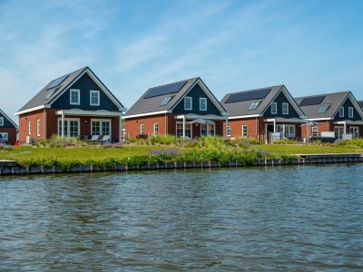 Villa Watervilla Wellness 8 in Medemblik - Villa