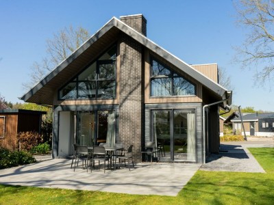 Villa Bosvilla 10 in Biddinghuizen - Villa