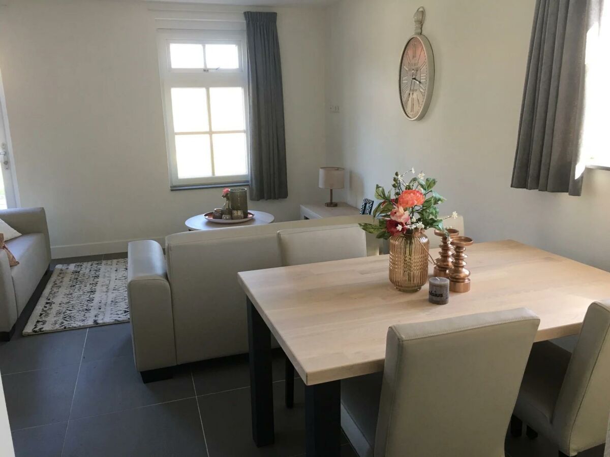 Holiday house Chateau 4 - Outdoor photo 2