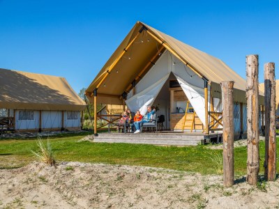 Holiday house Glampingtent Beachfront Luxe 4 in Biddinghuizen - Holiday house