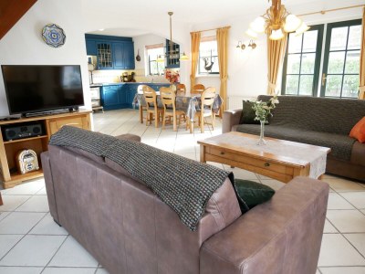 Holiday house Buitenplaats 137 - Outdoor photo 8