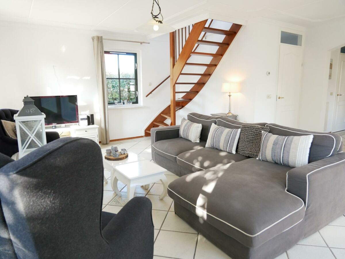 Holiday house Buitenplaats 53 - Outdoor photo 5