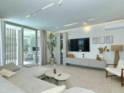 Villa 5* Luxury villa La Casa with heated pool and sauna - Features photo 41