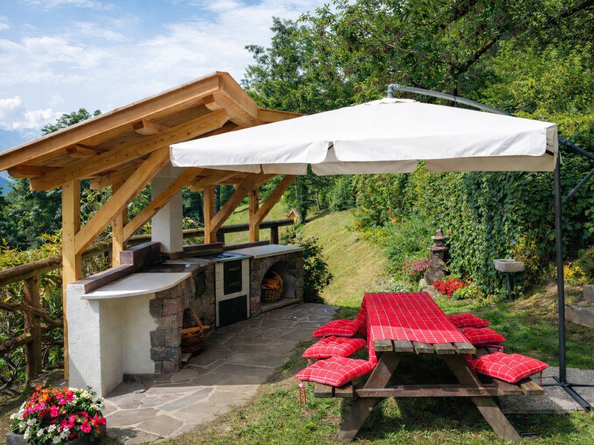 Holiday house Thomas Hütte in a sunny location with sauna - Outdoor photo 4