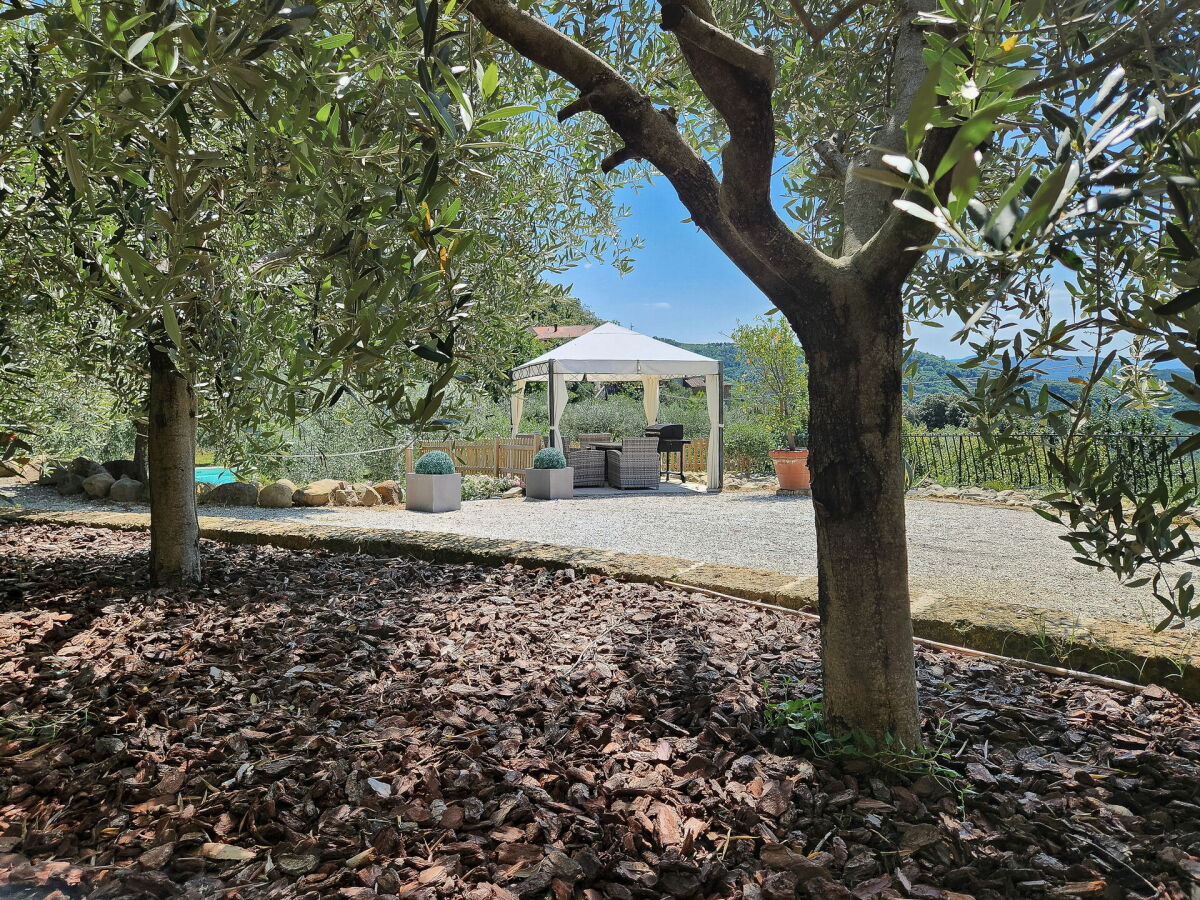 Holiday house Shaleo, Shared Pool, Ac - Outdoor photo 5