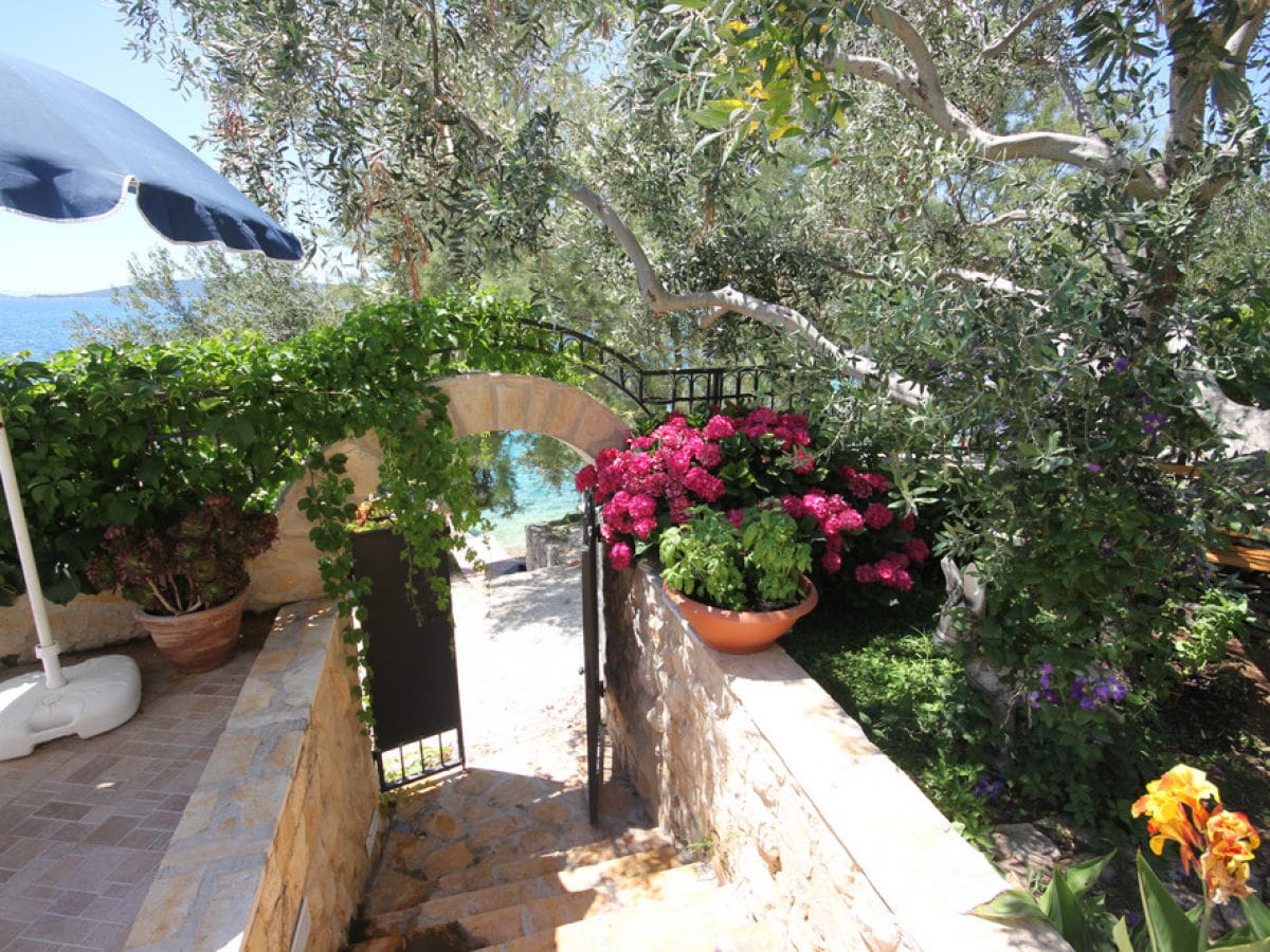 Holiday apartment Tip 2+2 - Outdoor photo 3