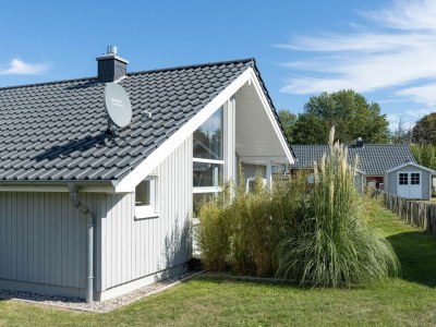 Holiday house Ferienhaus "Sansibay" Schönberg - Holm - Outdoor photo 6