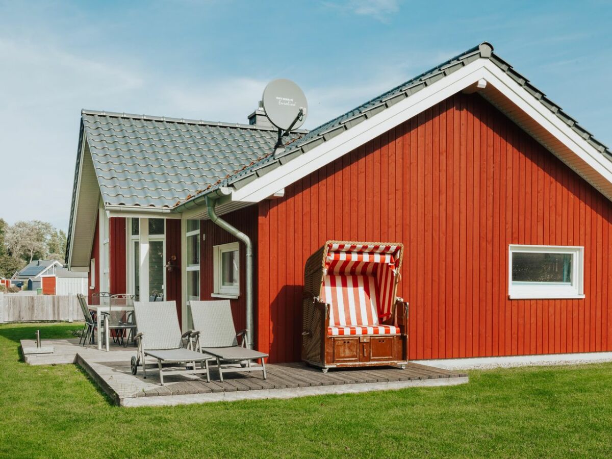 Holiday house Ferienhaus "Strandgeflüster" Schönberg - Holm - Outdoor photo 5