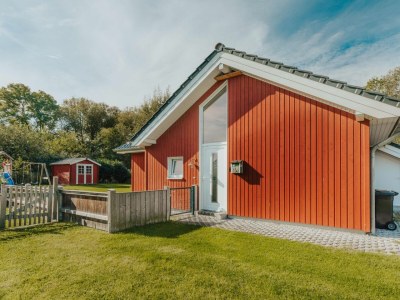 Holiday house Ferienhaus "Strandgeflüster" Schönberg - Holm - Outdoor photo 4
