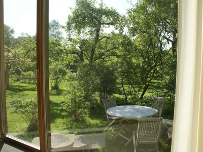 Holiday apartment Large garden apartment. - Outdoor photo 5