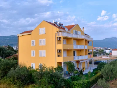 Apartment Valentin House in Kastel Stafilic - Apartment