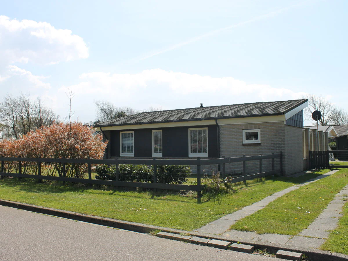 Holiday house Dotterbloem 6 - Outdoor photo 2