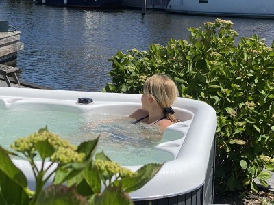 Bungalow On the water with a hot tub - Outdoor photo 5