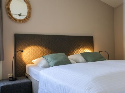 Bungalow On the water with a hot tub - Features photo 20