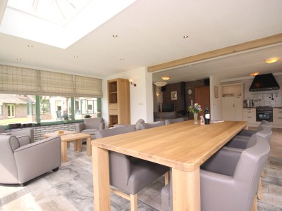 Villa The Buitenhof with conservatory - Features photo 8