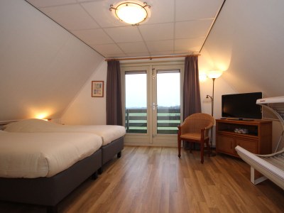 Villa The Buitenhof with conservatory - Features photo 10