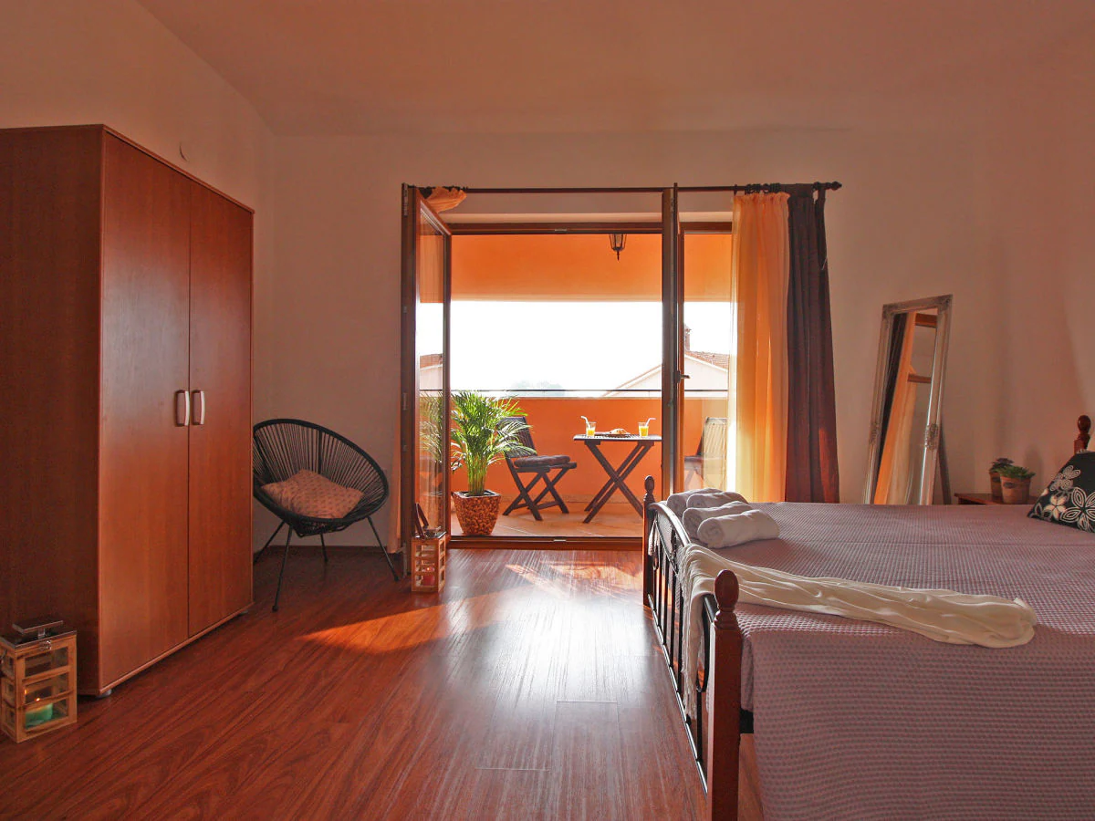 Holiday apartment Apartment N.1 (3+2) 150 m from the beach - Features photo 4