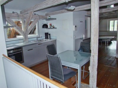 Holiday apartment warehouse loft at historic port - Features photo 10