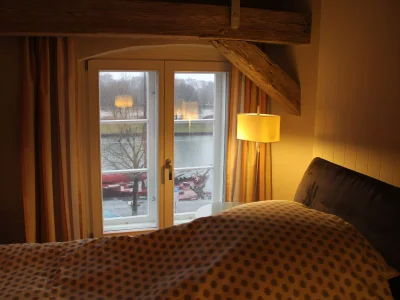 Holiday apartment warehouse loft at historic port - Features photo 15